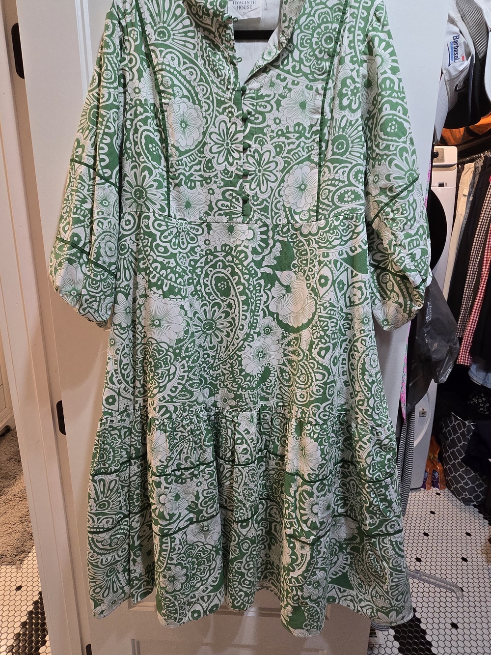 Green and White Paisley Maxi Dress with Tiered Skirt Size XL